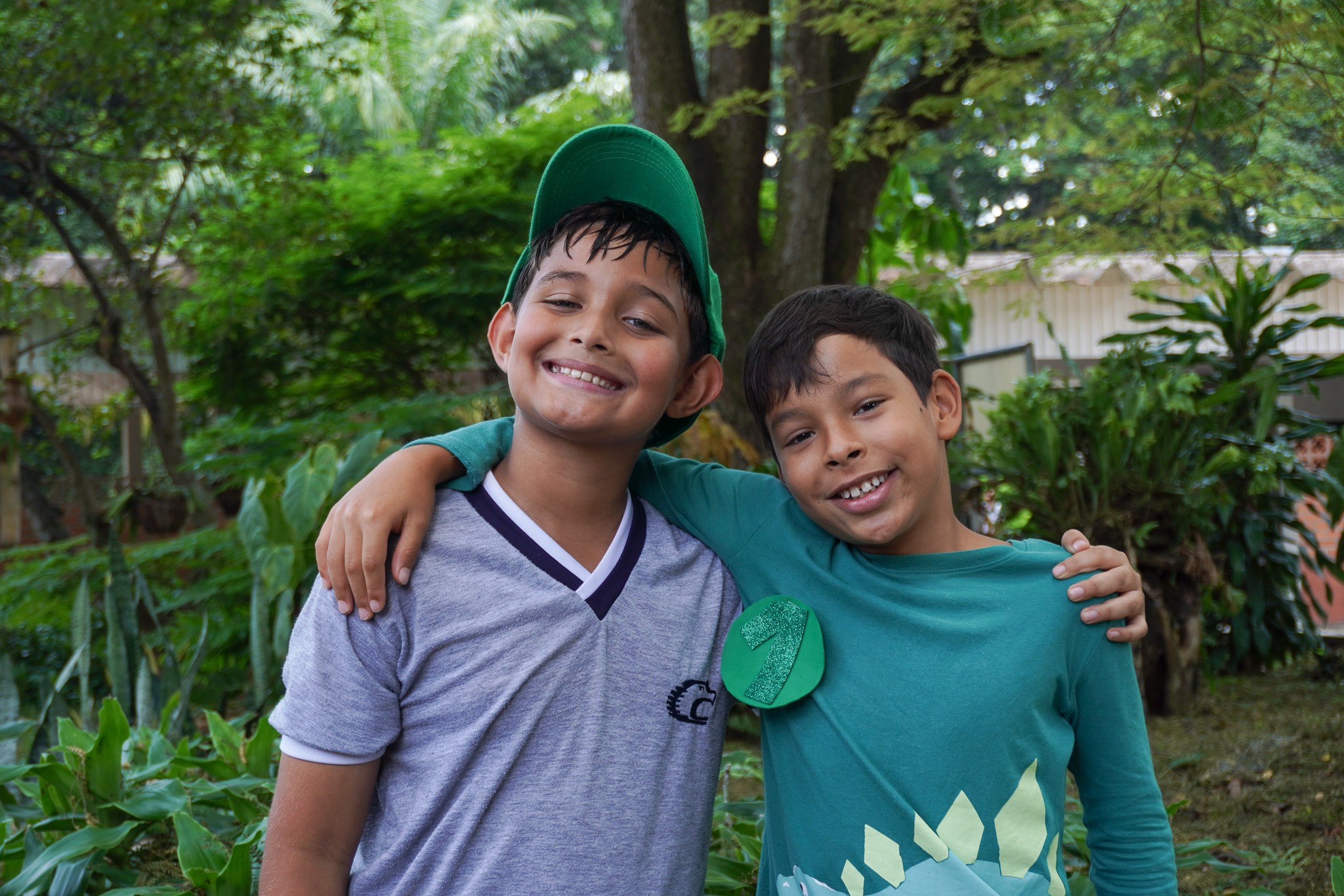 Ethan y Carlos Andrés